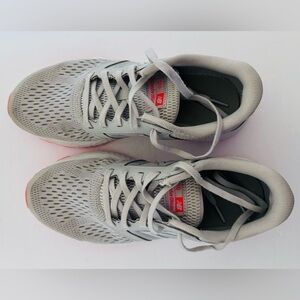 New Balance Comfort of Ride Women's 520 Gray Running Sneakers Size 7.5 US